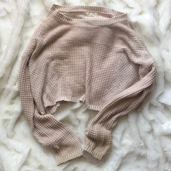 Urban Outfitters Sweaters - PRICE DROP Urban outfitters cropped sweater